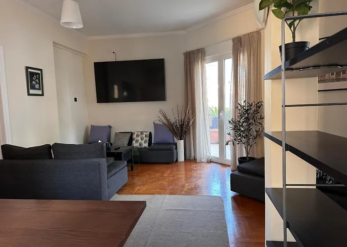 Elegant Penthouse 120Sqm With Large Veranda, 5 Min Walk To Ambelokipous Metro Station